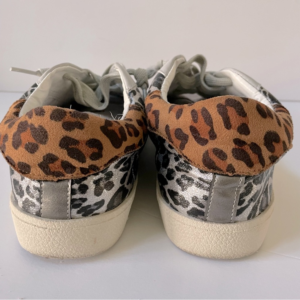 Madden Girl Lark Women’s Leopard Sneakers 9 - Picture 4 of 10
